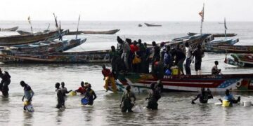 Κονγκό: Σκάφος έπιασε φωτιά και βυθίστηκε – 50 νεκροί, πάνω από εκατό αγνοούμενοι