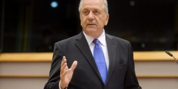 Δ. Αβραμόπουλος: Από τη ναυτική δημοκρατία στη στρατηγική ναυτιλία