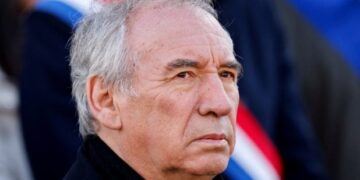 Η υποστήριξη στην Λεπέν αποτελεί ανάμιξη στα πολιτικά πράγματα της Γαλλίας