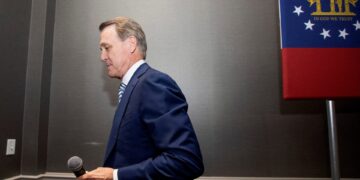 Ποιος είναι ο εκλεκτός του Ντόναλντ Τραμπ που εγκρίθηκε για τη θέση του πρεσβευτή στην Κίνα