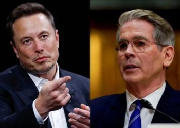 Λευκός Οίκος: Άγριος καβγάς Μασκ – Μπέσεντ στο Οβάλ Γραφείο