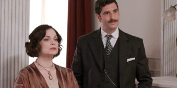 Η Κυβέλη προσπαθεί να συνεφέρει τον Ρήγα