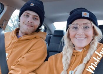 Ζευγάρι δέχθηκε επίθεση με τσεκούρι σε στάση λεωφορείου από μεθυσμένο 25χρονο