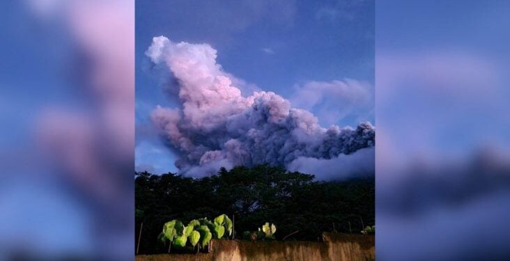 «Ξύπνησε» το ηφαίστειο Μπουλουσάν – Αύξησαν το επίπεδο συναγερμού οι Αρχές