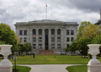 «Όχι» του Χάρβαρντ στις αξιώσεις της κυβέρνησης Τραμπ