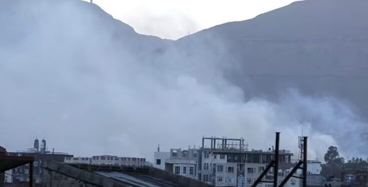 Τουλάχιστον ένας νεκρός σε αμερικανικές επιδρομές στη Σανάα της Υεμένης, σύμφωνα με τους Χούθι