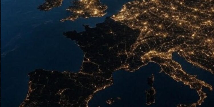 Επανέρχεται σταδιακά η ηλεκτροδότηση στο 90% του δικτύου – Άγνωστα παραμένουν τα αίτια