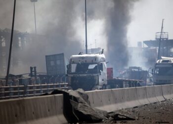 Τουλάχιστον 18 οι νεκροί από την έκρηξη στο λιμάνι του Μπάνταρ Αμπάς