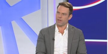 Το Κίνημα Δημοκρατίας εκφράζει το κοινωνικό κέντρο