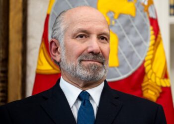 ΗΠΑ: Θα φορολογηθούν τελικώς τα προϊόντα που χθες εξαιρέθηκαν από τους υψηλούς δασμούς