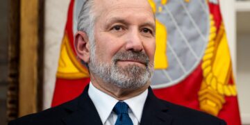 ΗΠΑ: Θα φορολογηθούν τελικώς τα προϊόντα που χθες εξαιρέθηκαν από τους υψηλούς δασμούς