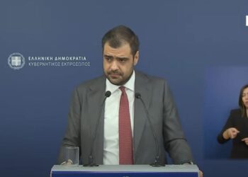 Επέλεξε να φύγει από τα όρια της θεσμικής ιδιότητάς του και να αποκτήσει πολιτική στάση