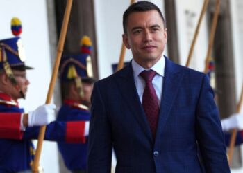 Σε κατάσταση «μέγιστου συναγερμού» λόγω φερόμενης συνωμοσίας κατά της ζωής του προέδρου Νομπόα