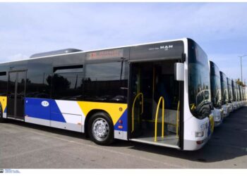 Στο νοσοκομείο οδηγός λεωφορείου που δέχτηκε επίθεση από ανήλικους