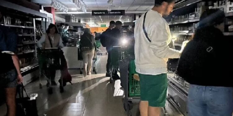 Πορτογαλία: Η ηλεκτροδότηση μπορεί να αποκατασταθεί σε όλη τη χώρα «αυτήν τη νύχτα»