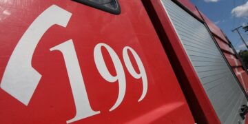 Φωτιά σε αυτοκίνητο στα Άνω Πατήσια