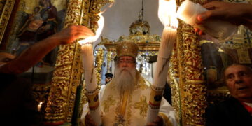 Η τελετή Αφής του Αγίου Φωτός στα Ιεροσόλυμα