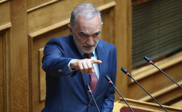 Προανήγγειλε τη δημιουργία νέου κόμματος