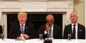 Ενόχληση στον Λευκό Οίκο από αναφορές ότι η Amazon θα αναγράφει την επιβάρυνση στις τιμές των προϊόντων από τους δασμούς