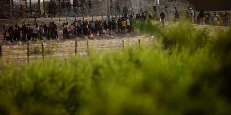 Ρεπουμπλικανοί προτείνουν χρέωση 1.000 ευρώ για την υποβολή αίτησης ασύλου