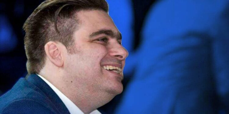 Η υπεραπόδοση τους πλεονάσματος πρέπει να επιστρέφει στην κοινωνία