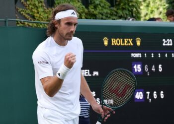 «Σίφουνας» ο Στέφανος Τσιτσιπάς στο Μόντε Κάρλο