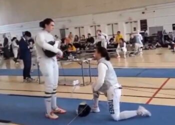 ΗΠΑ: Ξιφομάχος αρνήθηκε να αγωνιστεί εναντίον τρανσέξουαλ αθλήτριας και αποκλείστηκε