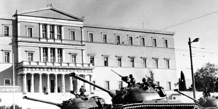 21η Απριλίου 1967: Όταν τα τανκς «ποδοπάτησαν» τη Δημοκρατία