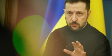 Νέα συνάντηση Ουκρανών, Ευρωπαίων και ΗΠΑ στο Λονδίνο την Τετάρτη – Ανοιχτός σε «διμερείς συνομιλίες» δηλώνει ο Πούτιν