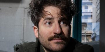 «Έχουμε μπουχτίσει στις γλαφυρές πιασάρικες ξεπέτες οπτικοποίησης των βιογραφιών»