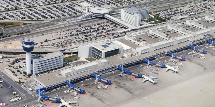 Αναγκαστική προσγείωση αεροσκάφους της United Airlines – Επιβάτης ένιωσε αδιαθεσία και πέθανε