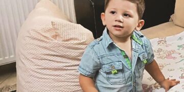 Στην ανακρίτρια ο βιολογικός πατέρας του – «Είχε να δει το παιδί 2 χρόνια» δήλωσε η δικηγόρος του