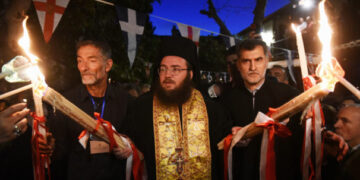 Στο Μετόχι του Παναγίου Τάφου το Άγιο Φως