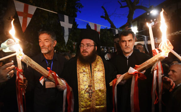 Στο Μετόχι του Παναγίου Τάφου το Άγιο Φως