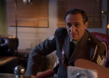 Ο Κωλέτσης στριμώχνει τον Μαρκόπουλο