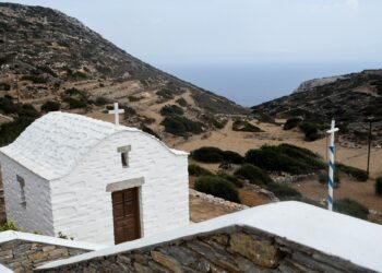 Εορτολόγιο: Μεγάλη Τρίτη – Πού είναι αφιερωμένη η ημέρα, ποιοι γιορτάζουν σήμερα 15 Απριλίου