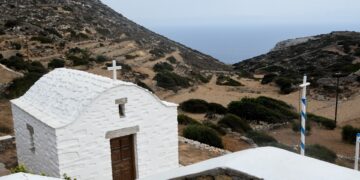 Εορτολόγιο: Μεγάλη Τρίτη – Πού είναι αφιερωμένη η ημέρα, ποιοι γιορτάζουν σήμερα 15 Απριλίου