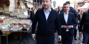 Με σοκολατένιο αυγό «ΠΑΣΟΚ» οι ευχές του Νίκου Ανδρουλάκη για το Πάσχα