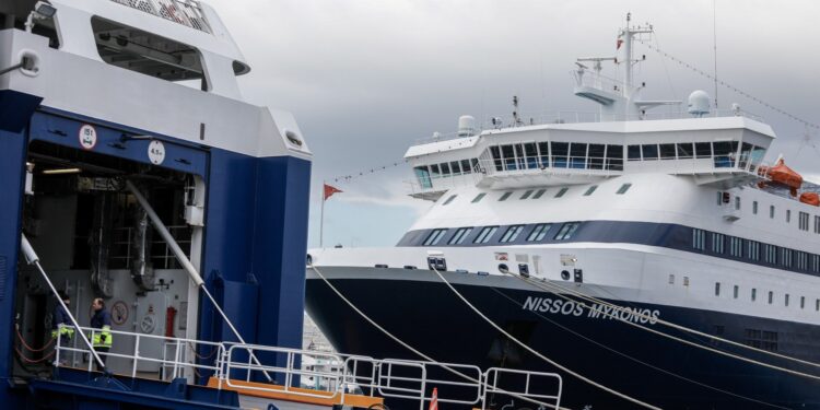 Παραμένει το απαγορευτικό απόπλου για πολλές θαλάσσιες περιοχές