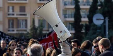 Γενική απεργία την Τετάρτη 9 Απριλίου: Στον δρόμο ΓΣΕΕ και ΑΔΕΔΥ