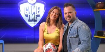 Το προφιτερόλ με τον Πρίντεζη, η διασκευή του Πανταζή και η live εκφώνηση αγώνα