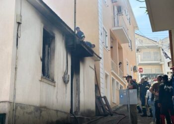 Κεφαλονιά: Διασωληνωμένο ένα παιδί από την φωτιά σε σπίτι στο Αργοστόλι