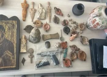 Μεγάλο κύκλωμα αρχαιοκάπηλων: Εντοπίστηκαν περισσότερα από 40 ειδώλια και αντικείμενα, 6 συλλήψεις