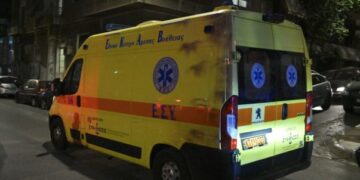 Βγήκαν τα μαχαίρια σε γιορτινό τραπέζι – Στο νοσοκομείο με βαριά τραύματα δύο άνδρες