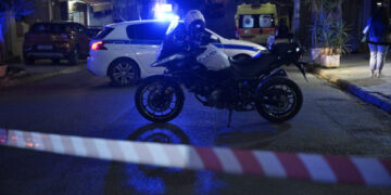 Γέρακας: Χειροπέδες σε δύο διαρρήκτες που επιχείρησαν να «γδύσουν» μονοκατοικία