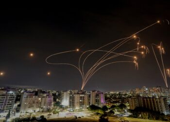 Σειρήνες για πυραυλική επίθεση από την Υεμένη