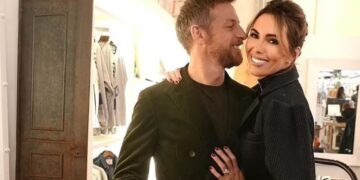 Βίντεο: Κλέφτης αρπάζει την βαλίτσα της συζύγου του Τζένσον Μπάτον