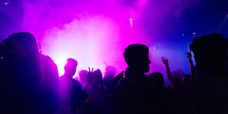 Πυρασφάλεια: «Σαφάρι» της Πυροσβεστικής σε νυχτερινά κέντρα, βιομηχανίες και αποθήκες