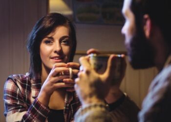 Η Νο1 απλή αλλαγή στη διατροφή που μπορεί να σας βοηθήσει να κοιμηθείτε 18 λεπτά περισσότερο