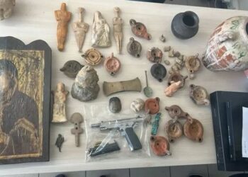 Κρήτη: Έξι οι συλλήψεις για την υπόθεση αρχαιοκαπηλίας – Εντοπίστηκαν πάνω από 40 αντικείμενα